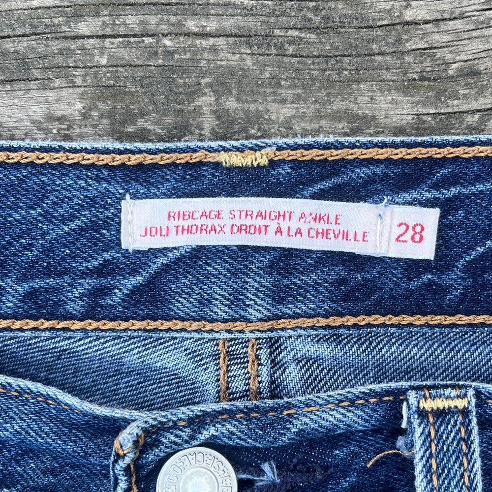 Levi's Women's Straight Leg Jeans in Classic Blue - Picture 6 of 14